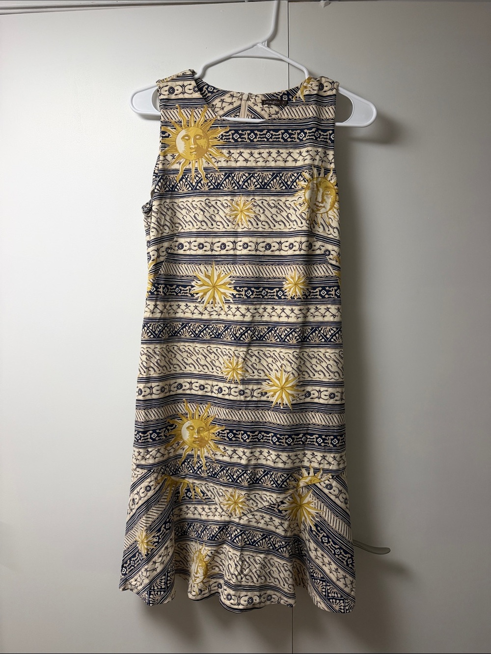 J. McLaughlin Carmen Sleeveless Dress with Sun
